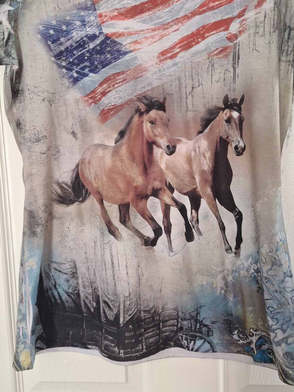 Womens Horses & Flag Graphic Tee - Red, Blue, White SIze L - Picture 3 of 5